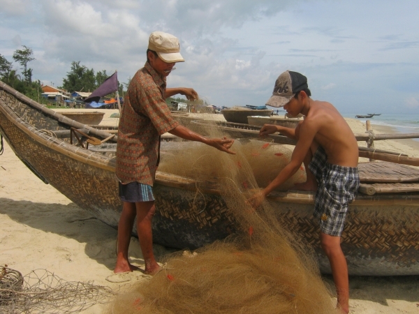 Nhiều ngư dân Nghĩa An đón Tết ngoài khơi xa nhieu ngu dan nghia an don tet ngoai khoi xa
