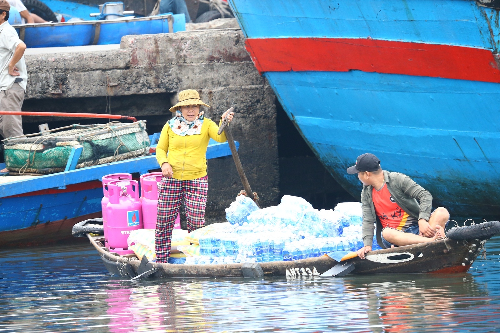 Nhiều ngư dân Nghĩa An đón Tết ngoài khơi xa nhieu ngu dan nghia an don tet ngoai khoi xa