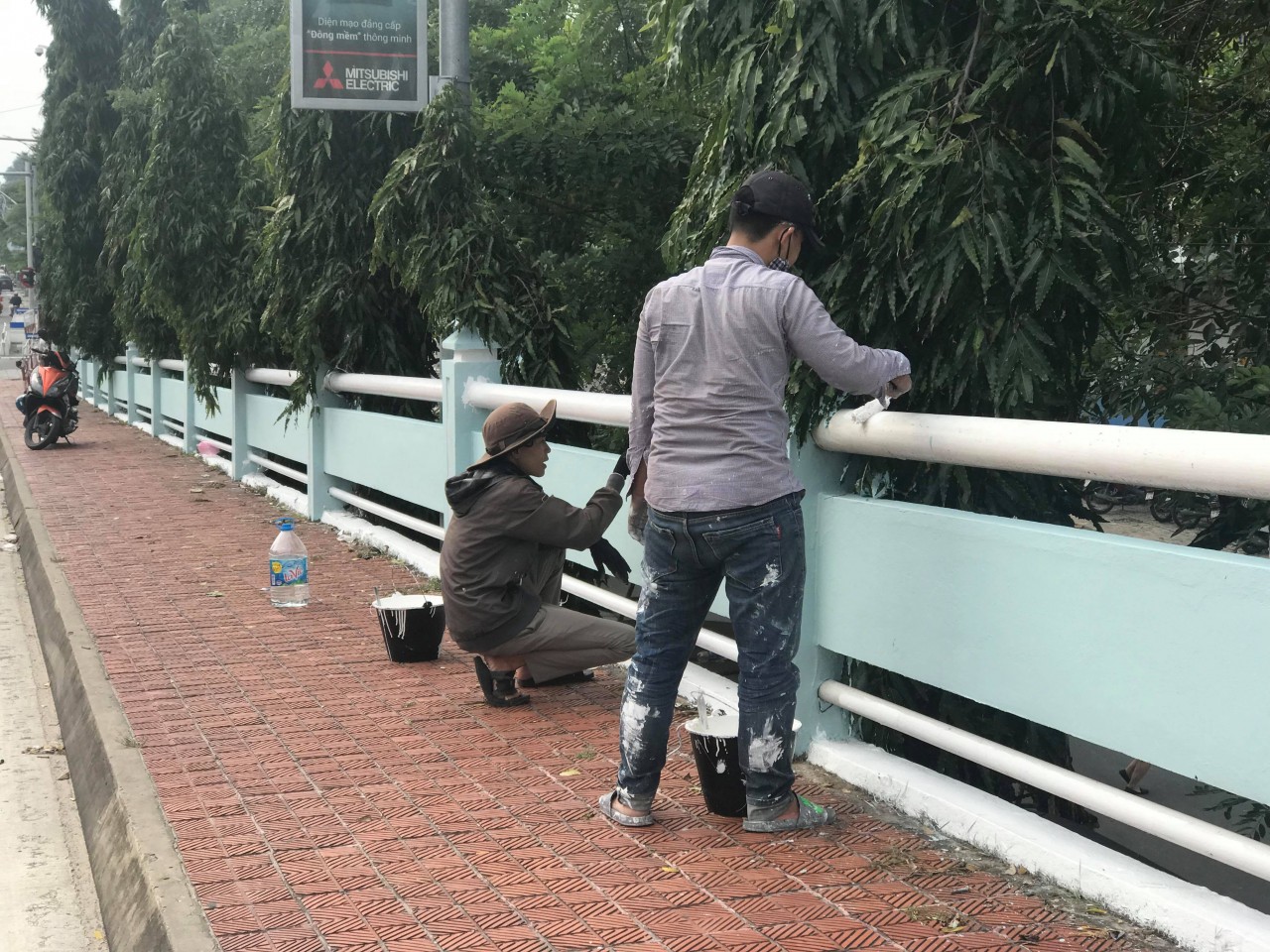 Đà Nẵng tất bật trang trí đường phố đón Tết Nhâm Dần Đà Nẵng tất bật trang trí đường phố đón Tết Nhâm Dần