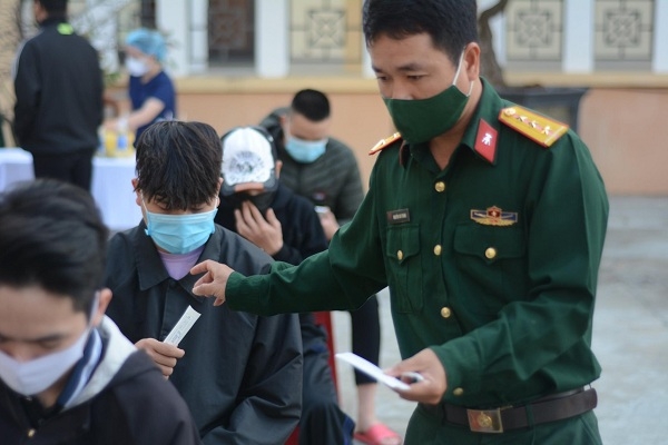 Đà Nẵng: Hơn 1000 thanh niên chuẩn bị nhập ngũ được xét nghiệm SARS-CoV-2 Đà Nẵng: Hơn 1000 thanh niên chuẩn bị nhập ngũ được xét nghiệm SARS-CoV-2