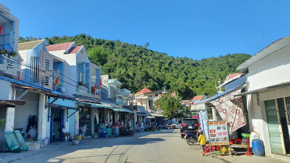 Làng biển Vũng Rô khoác áo mới Làng biển Vũng Rô khoác áo mới