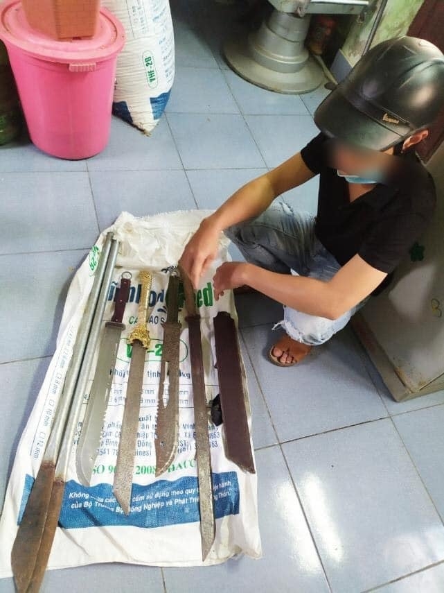 Đà Nẵng: Chém nhầm người, 3 thanh niên bị khởi tố Đà Nẵng: Chém nhầm người, 3 thanh niên bị khởi tố