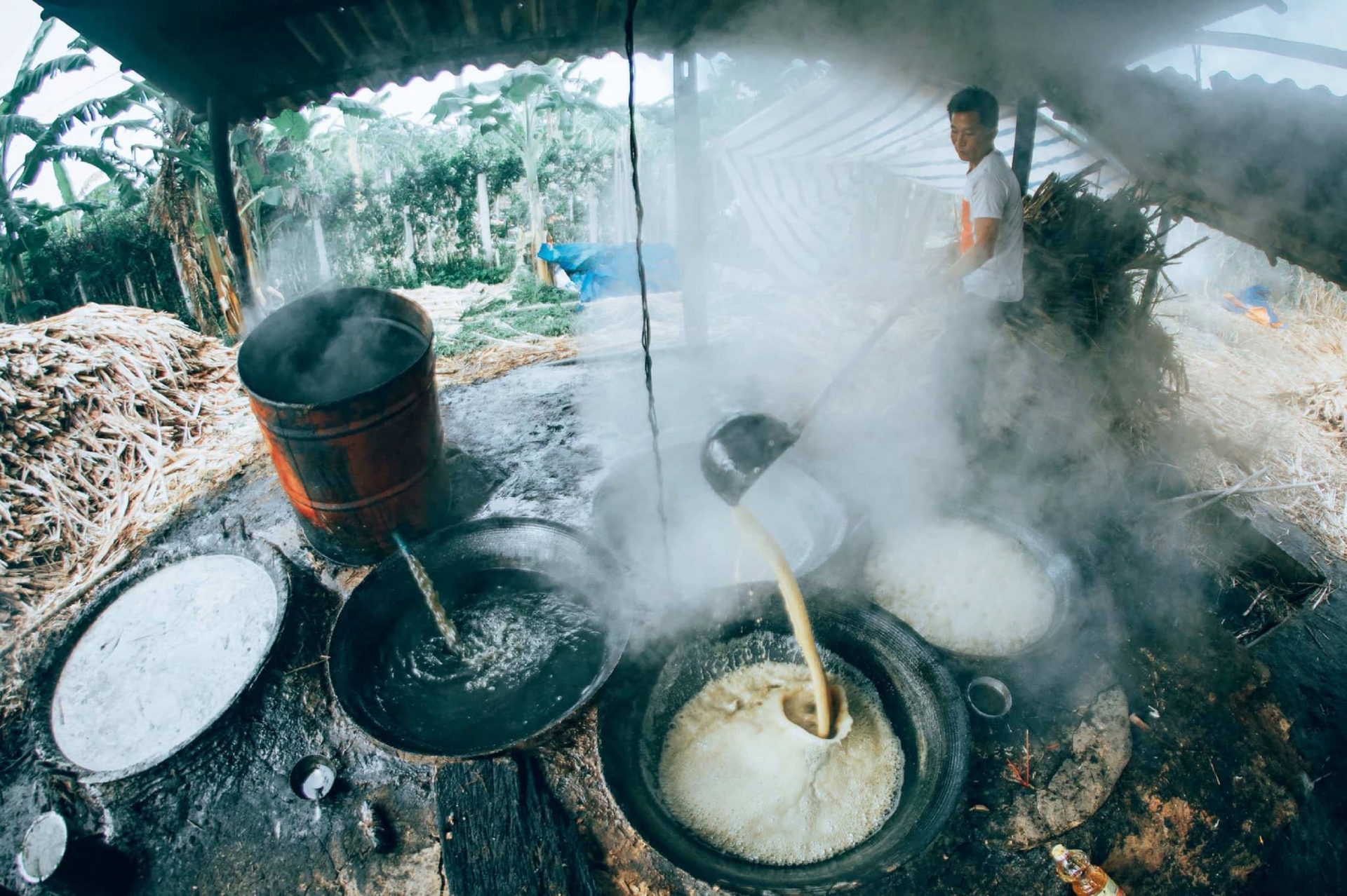 Nhọc nhằn nghề quay mật nấu đường miền trung du xứ Quảng nhoc nhan mua quay mat nau duong mien trung du