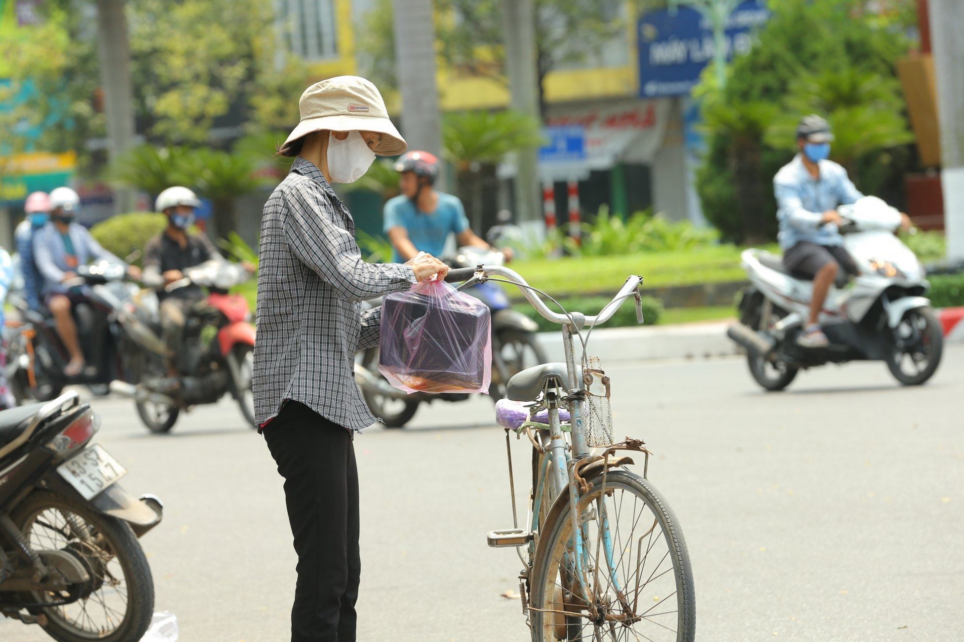 da nang nhung hop com mien phi chia se ganh nang muu sinh giua dai dich