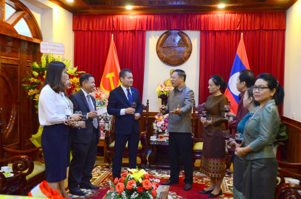 DAFO thăm và chúc Tết Bunpimay Lãnh sự quán Lào tại Đà Nẵng DAFO thăm và chúc Tết Bunpimay Lãnh sự quán Lào tại Đà Nẵng