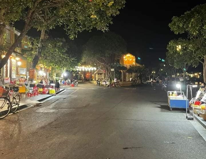 Hội An vắng lặng ngày dịch bệnh quay trở lại Hội An vắng lặng ngày dịch bệnh quay trở lại