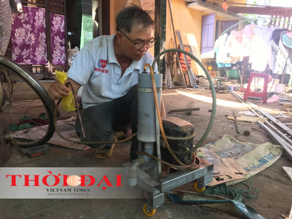 Lão nông phố cổ với niềm đam mê chế tạo máy phục vụ bà con Lão nông phố cổ với niềm đam mê chế tạo máy phục vụ bà con