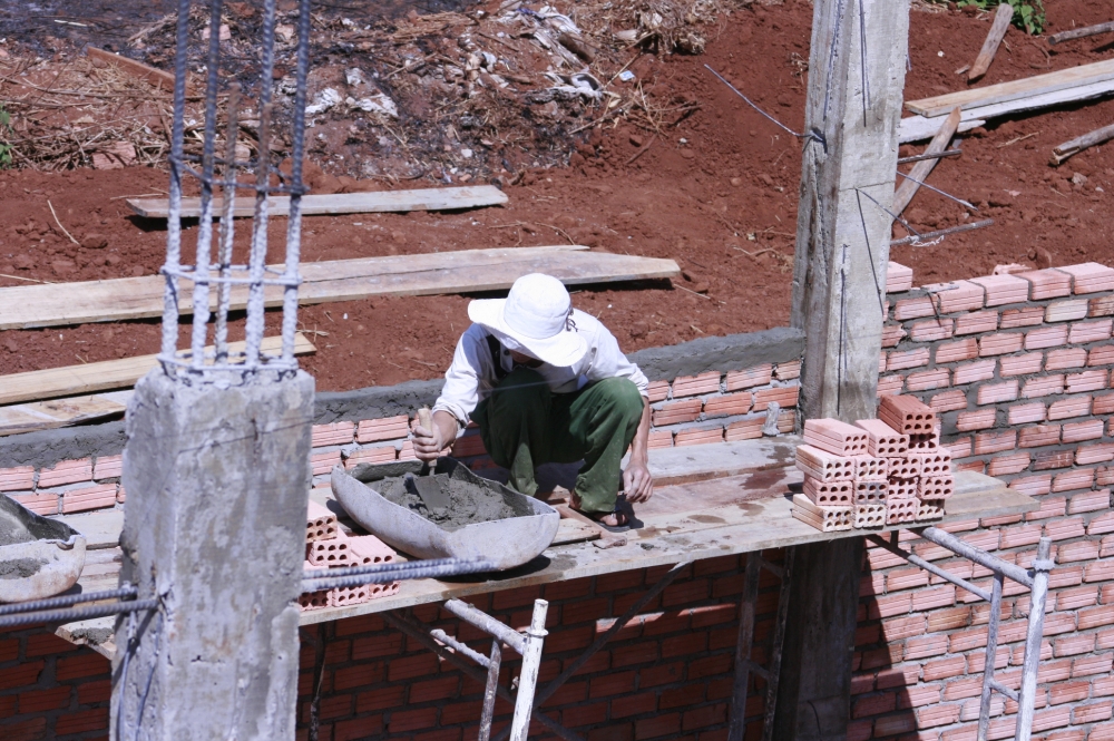 Mưu sinh mùa nắng lửa Mưu sinh mùa nắng lửa