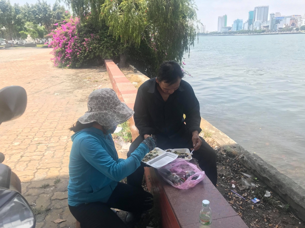 Mưu sinh mùa nắng lửa Mưu sinh mùa nắng lửa