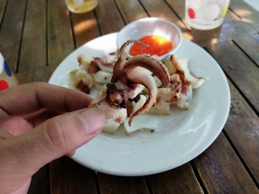Thưởng thức món mực một nắng nổi tiếng ngoài đảo Cù Lao Chàm ngay ngat voi muc mot nang ngoai dao cu lao cham