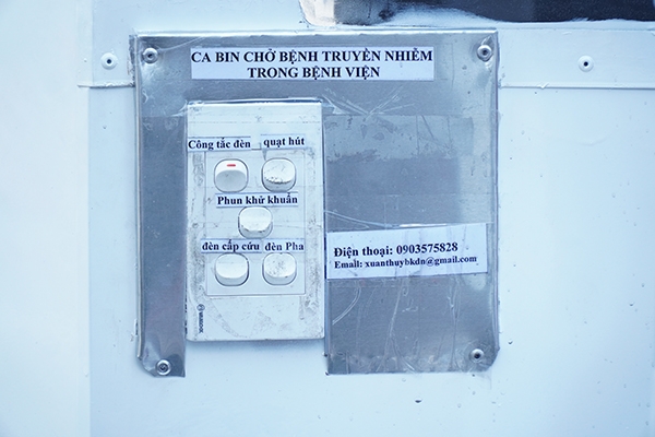 Độc đáo sáng chế cabin di chuyển bệnh nhân Covid-19 ở Đà Nẵng Độc đáo sáng chế cabin di chuyển bệnh nhân Covid-19 ở Đà Nẵng