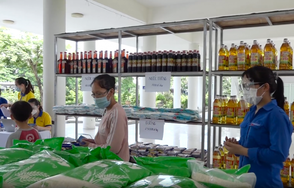 Những “siêu thị 0 đồng” cho nhiều người khó khăn ở Đà Nẵng Những “siêu thị 0 đồng” cho nhiều người khó khăn ở Đà Nẵng