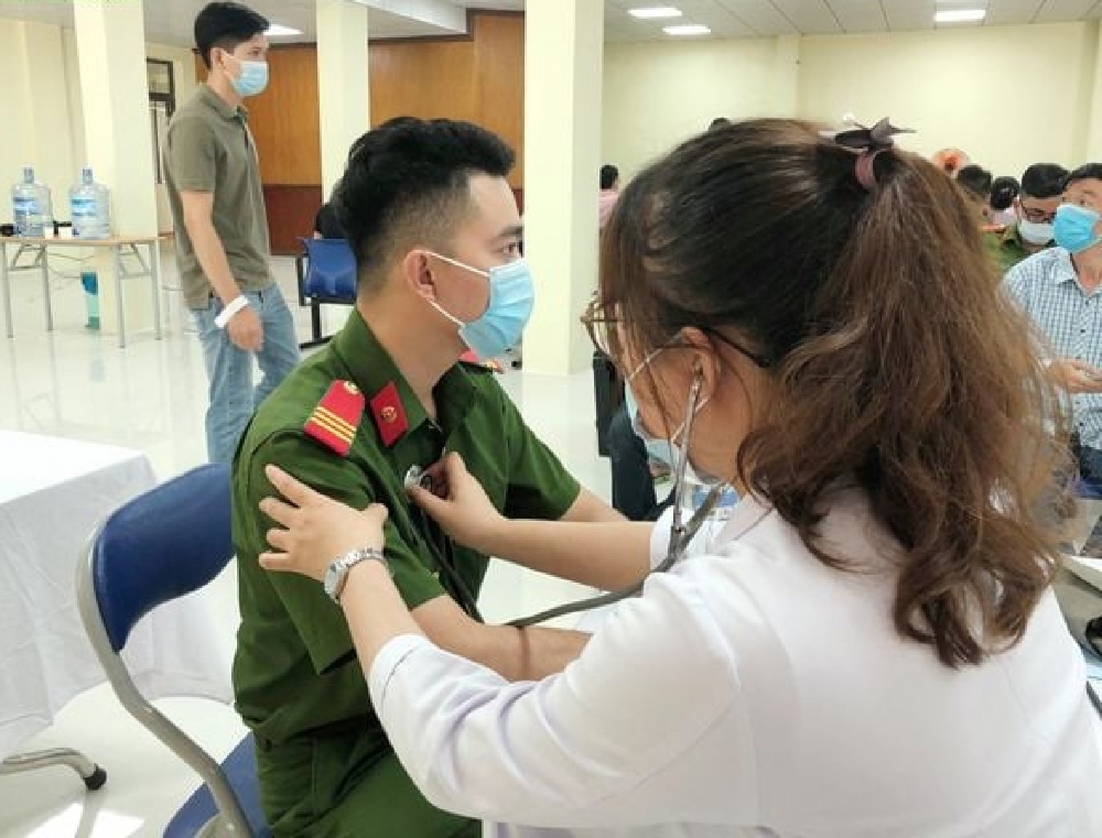 Đà Nẵng dự kiến tổ chức tiêm 20.000 mũi vắc xin COVID-19 một ngày tại 100-110 điểm tiêm Đà Nẵng dự kiến tổ chức tiêm 20.000 mũi vắc xin COVID-19 một ngày tại 100-110 điểm tiêm