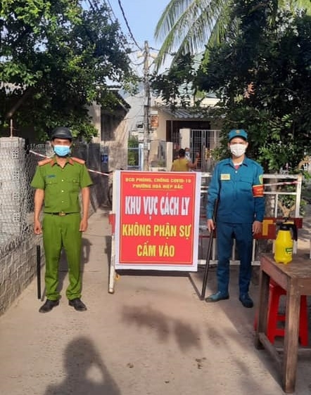 Cảnh giãn cách xã hội theo chỉ thị 16 tại 4 phường ở Đà Nẵng Cảnh giãn cách xã hội theo chỉ thị 16 tại 4 phường ở Đà Nẵng