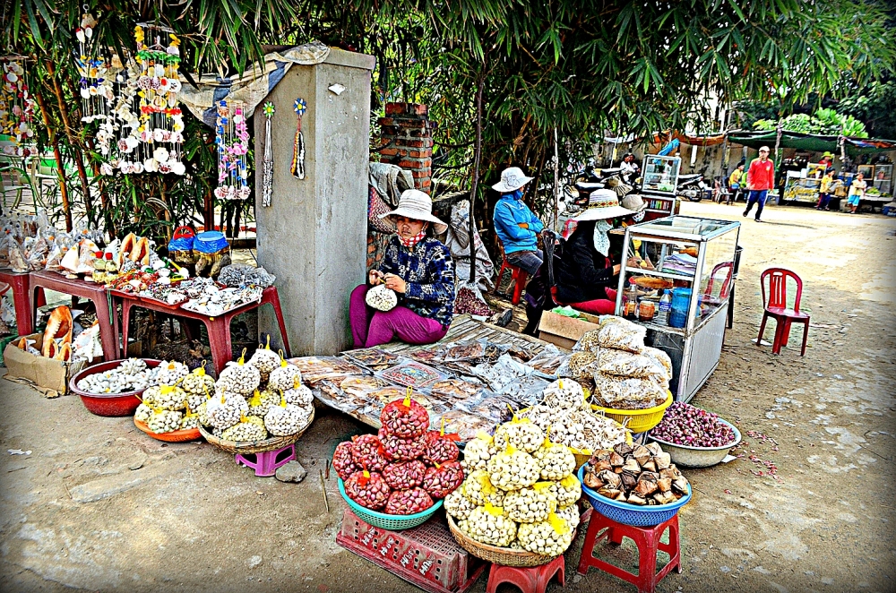 Giá tỏi xuống thấp, nông dân Lý Sơn mong hỗ trợ Giá tỏi xuống thấp, nông dân Lý Sơn mong hỗ trợ