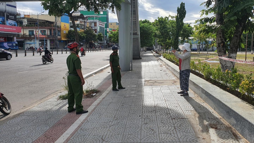 Đà Nẵng sẽ không máy móc trong việc kiểm tra, xử lý vi phạm chống dịch Đà Nẵng sẽ không máy móc trong việc kiểm tra, xử lý vi phạm chống dịch