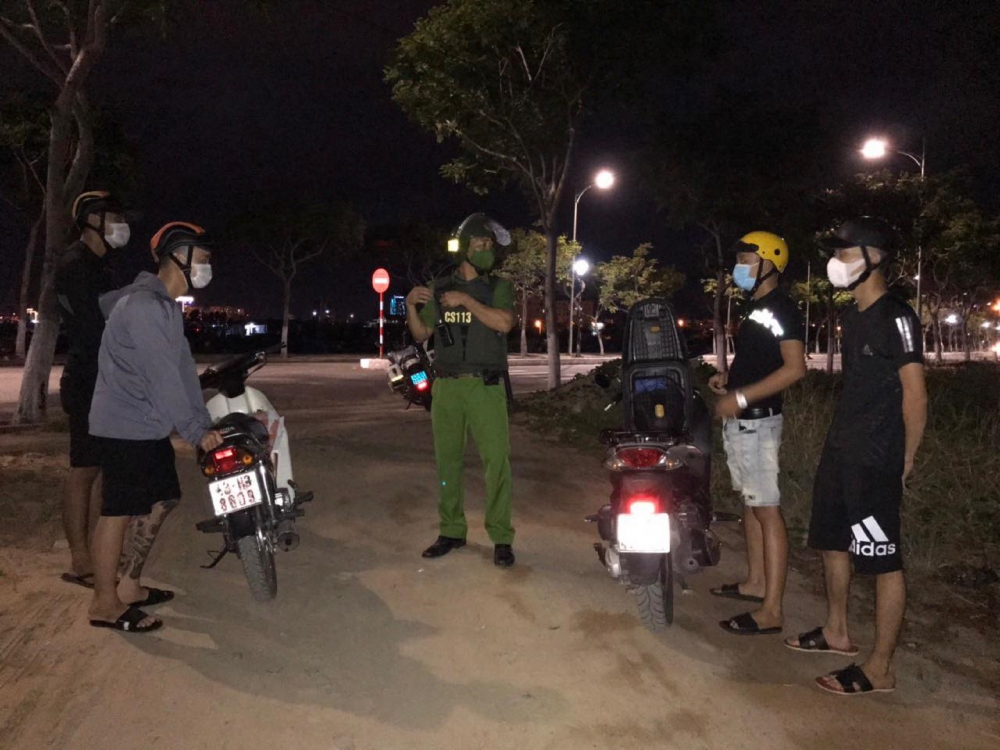 Đà Nẵng sẽ cấm người dân ra đường từ 20h? Đà Nẵng sẽ cấm người dân ra đường từ 20h?