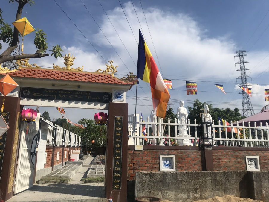 Dưới mái nhà từ tâm duoi mai nha tu tam