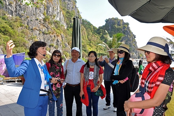 Đà Nẵng hỗ trợ tiền cho lao động ngành du lịch, người dân trong khu cách ly Đà Nẵng hỗ trợ tiền cho lao động ngành du lịch, người dân trong khu cách ly