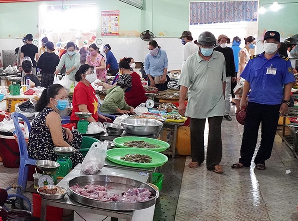 Đà Nẵng: Một số chợ truyền thống được mở lại, người dân sẽ mua hàng như thế nào? Đà Nẵng: Một số chợ truyền thống được mở lại, người dân sẽ mua hàng như thế nào?