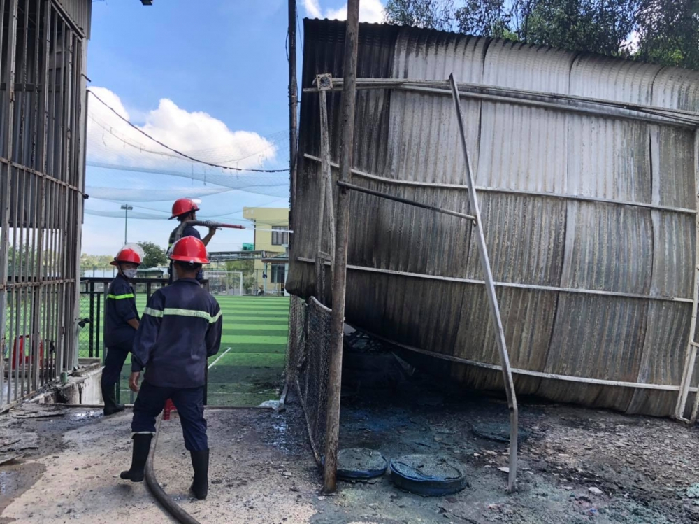 Cháy lớn tại cơ sở thu mua hải sản nhiều tài sản bị thiêu rụi chay lon tai co so thu mua hai san nhieu tai san bi thieu rui