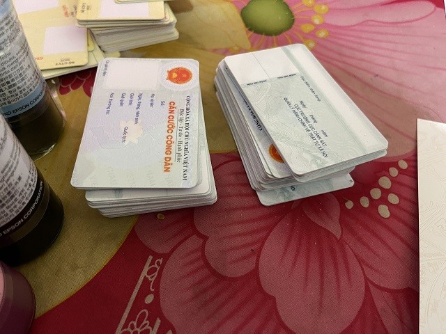 Triệt phá đường dây mua bán, làm giả giấy tờ quy mô lớn ở Quảng Nam Triệt phá đường dây mua bán, làm giả giấy tờ quy mô lớn ở Quảng Nam