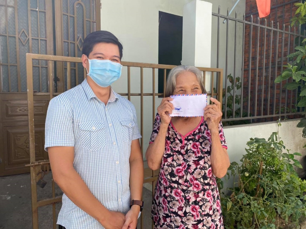 Nhà Hy Vọng: Những câu chuyện lấp lánh tình người Nhà Hy Vọng: Những câu chuyện lấp lánh tình người