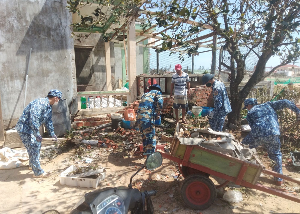 Đảo Lý Sơn thiệt hại nặng, cấp tập khắc phục hậu quả sau bão số 9 Đảo Lý Sơn thiệt hại nặng, cấp tập khắc phục hậu quả sau bão số 9