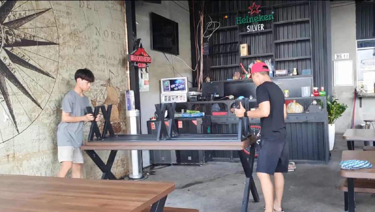 Đà Nẵng: Ăn uống tại chỗ được phép, chủ quán tất bật chuẩn bị Đà Nẵng: Ăn uống tại chỗ được phép, chủ quán tất bật chuẩn bị