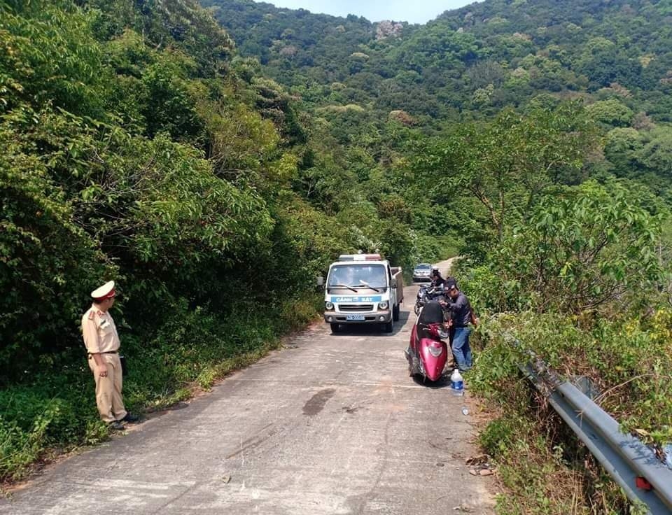 Đà Nẵng: Lên bán đảo Sơn Trà ngắm cảnh phải được cấp thẻ da nang len ban dao son tra ngam canh phai duoc cap the