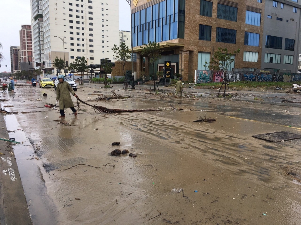 Đà Nẵng an toàn trong bão số 13 Đà Nẵng an toàn trong bão số 13
