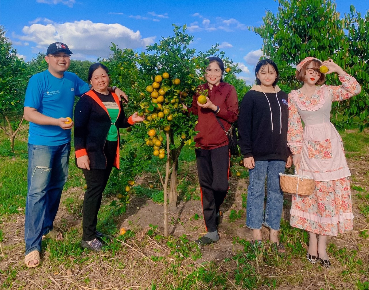 Chàng cử nhân bỏ phố về rừng làm nông nghiệp sạch Chàng cử nhân bỏ phố về rừng làm nông nghiệp sạch