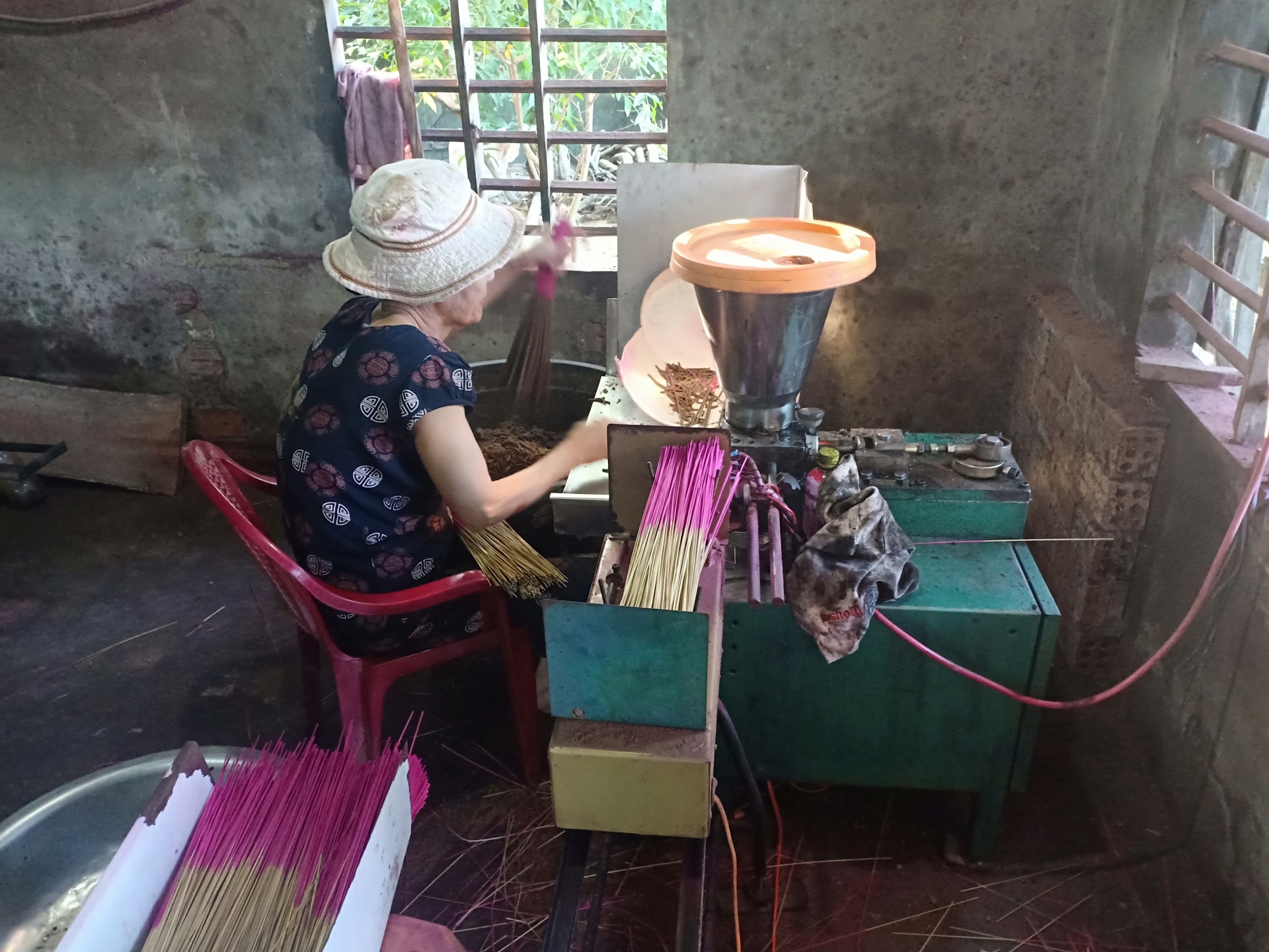 Làng hương truyền thống xứ Quảng tất bật vào vụ Tết lang huong truyen thong xu quang tat bat vao vu tet