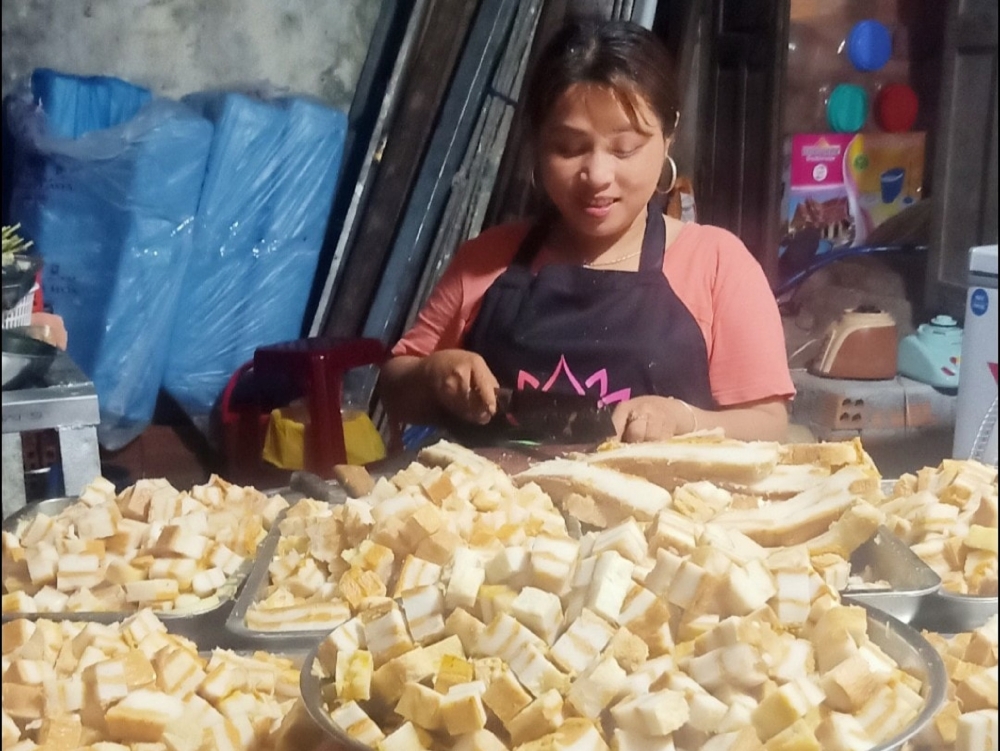 Quán cơm chay 5.000 đồng giúp hàng trăm người nghèo no bụng mỗi ngày ở Đà Nẵng Quán cơm chay 5.000 đồng giúp hàng trăm người nghèo no bụng mỗi ngày ở Đà Nẵng