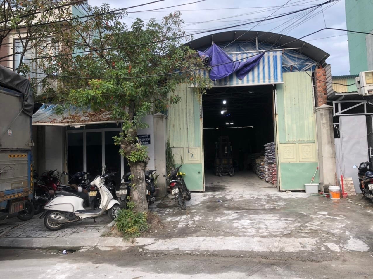 Đà Nẵng: Phát hiện cơ sở sản xuất bột trét tường giả thương hiệu nổi tiếng Đà Nẵng: Phát hiện cơ sở sản xuất bột trét tường giả thương hiệu nổi tiếng