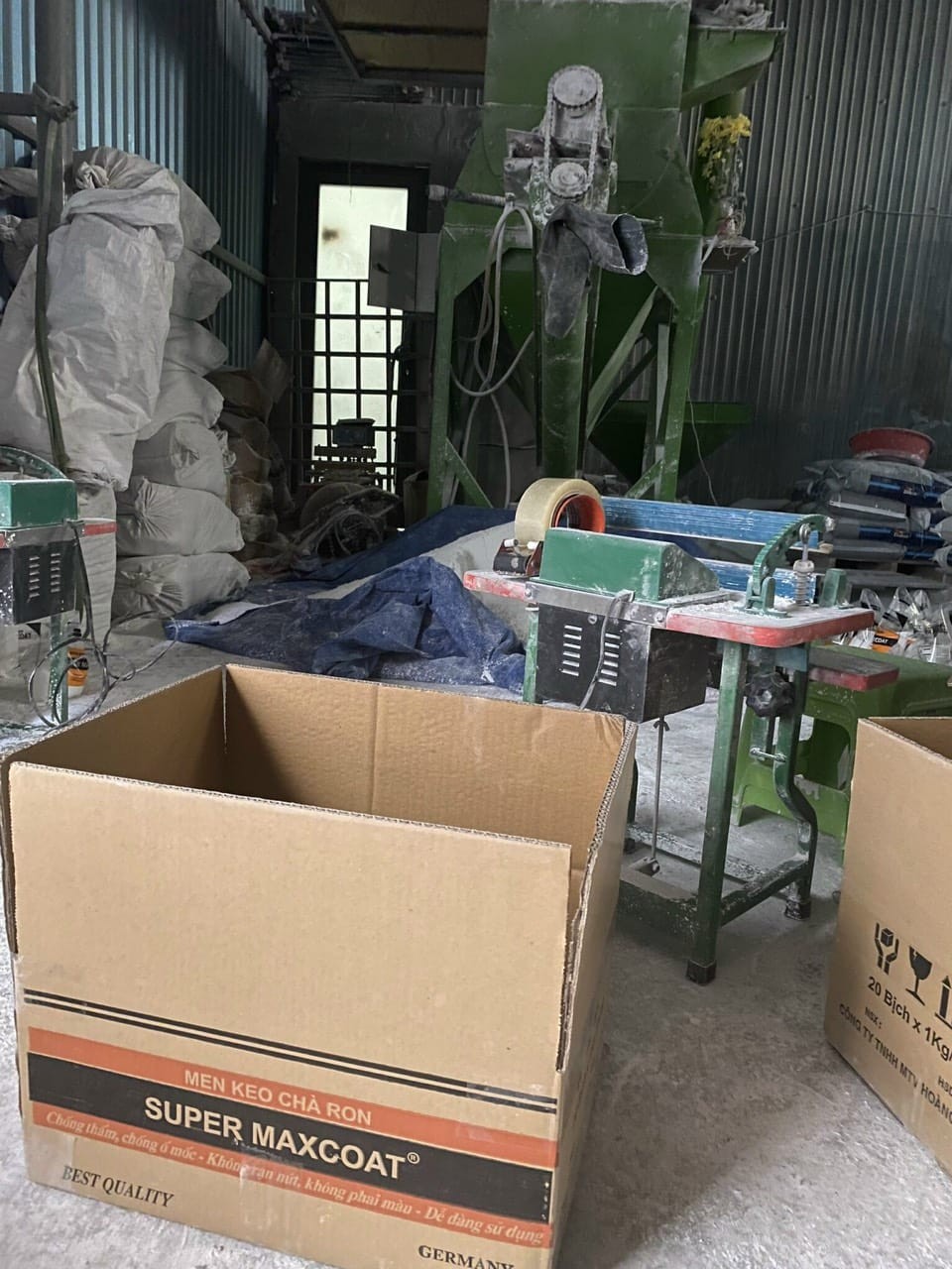 Đà Nẵng: Phát hiện cơ sở sản xuất bột trét tường giả thương hiệu nổi tiếng Đà Nẵng: Phát hiện cơ sở sản xuất bột trét tường giả thương hiệu nổi tiếng