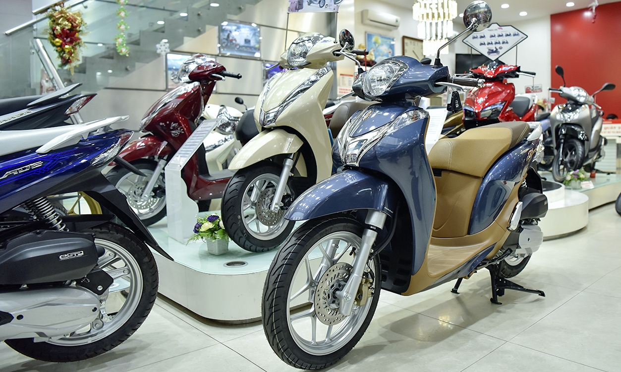 Mua xe Honda chơi Tết 2020: Air Blade 150 ABS hay SH Mode ABS? mua xe choi tet 2020 honda air blade 150 abs hay sh mode abs