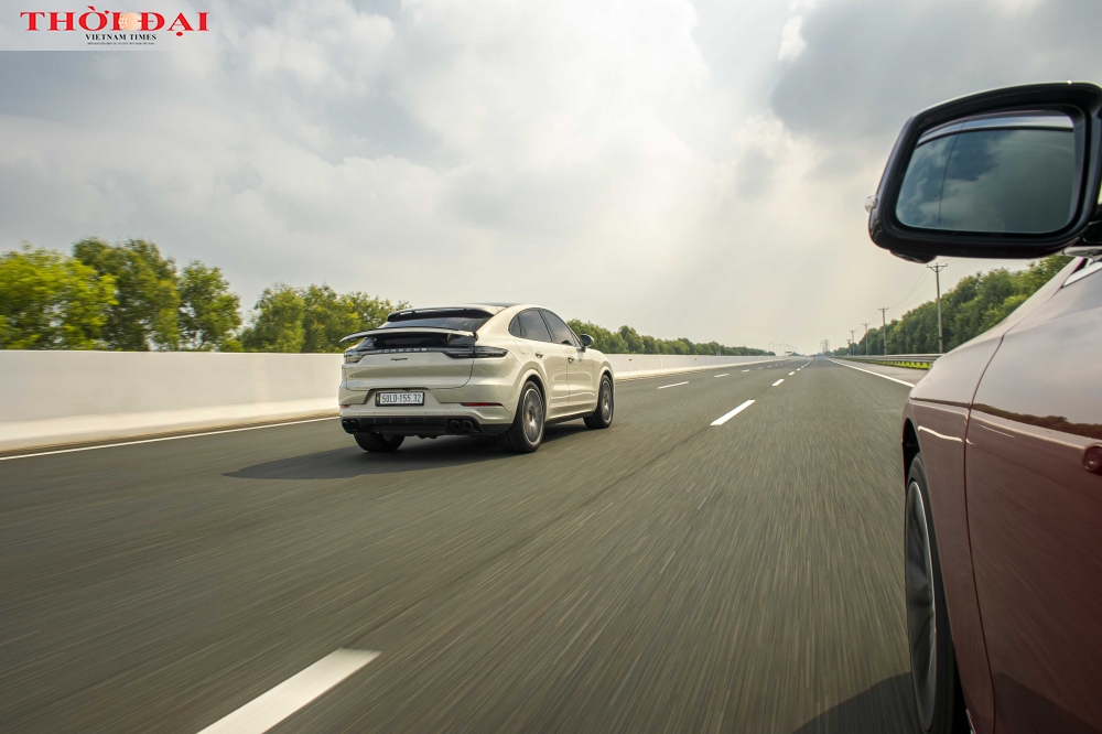 Chi tiết Porsche Cayenne Coupe mới có giá gần 6,5 tỷ đồng Chi tiết Porsche Cayenne Coupe mới có giá gần 6,5 tỷ đồng