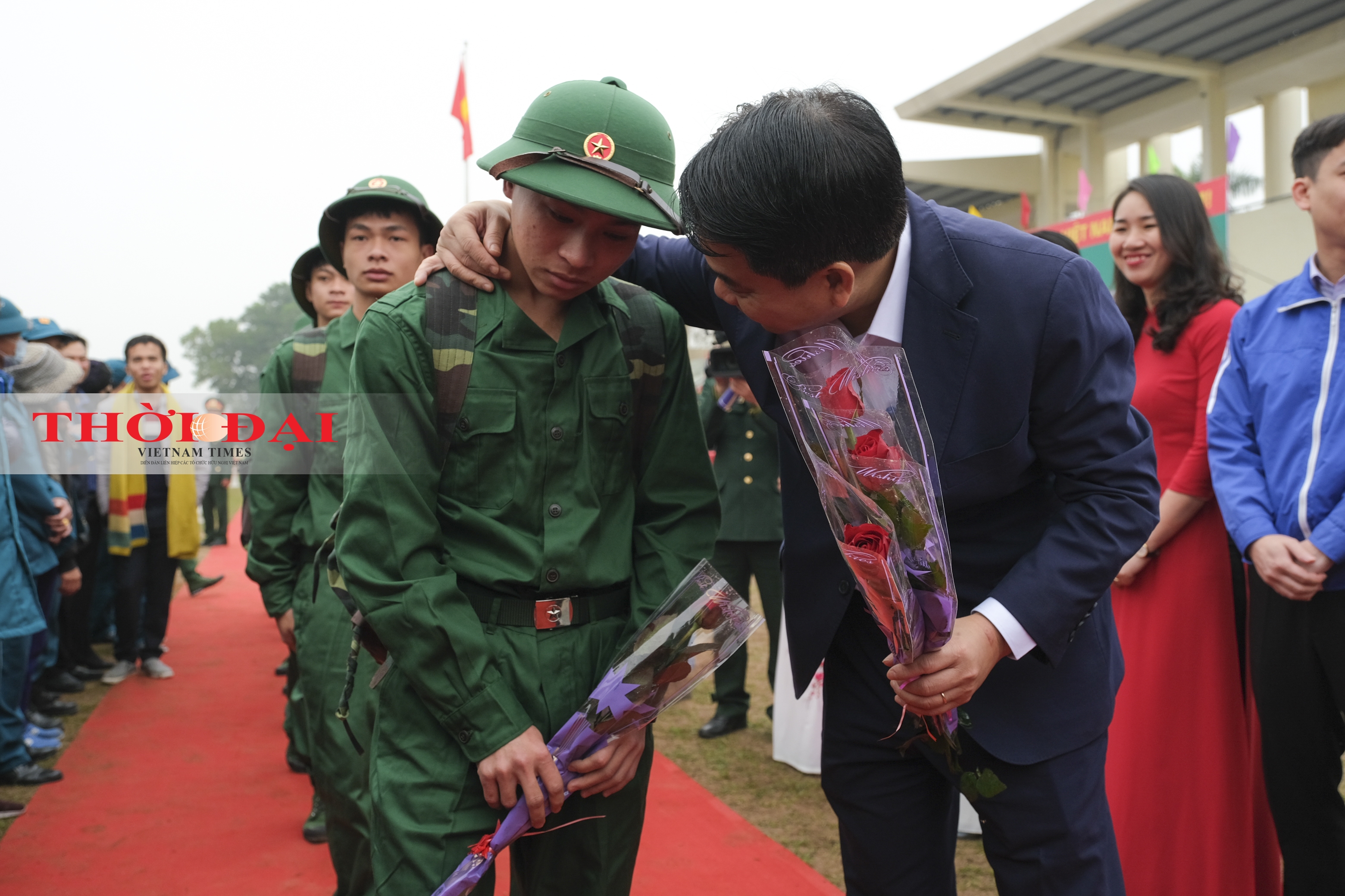 Đông Anh: Hơn 200 tân binh lên đường thực hiện nghĩa vụ quân sự dong anh hon 200 tan binh len duong thuc hien nghia vu quan su