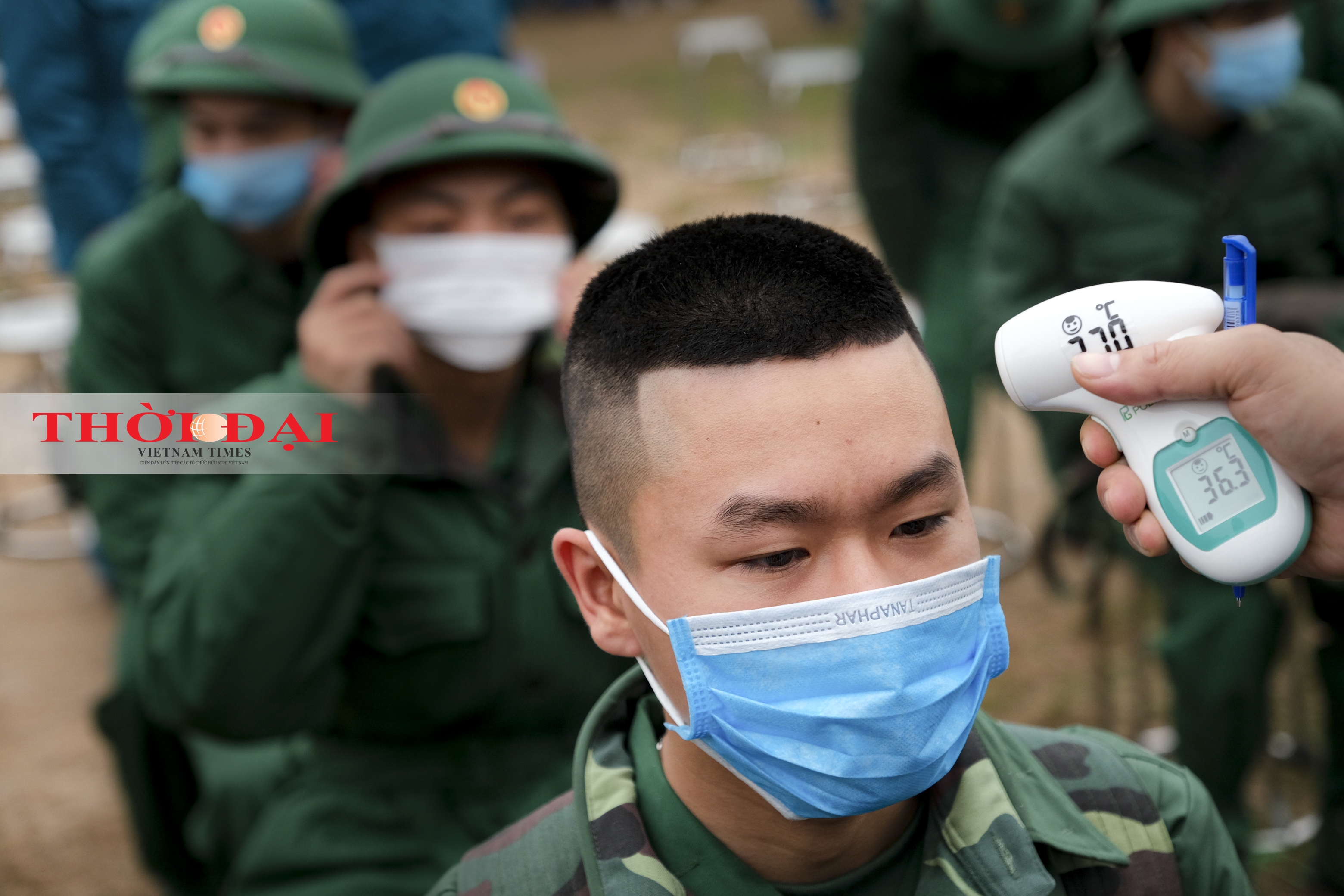 Đông Anh: Hơn 200 tân binh lên đường thực hiện nghĩa vụ quân sự dong anh hon 200 tan binh len duong thuc hien nghia vu quan su