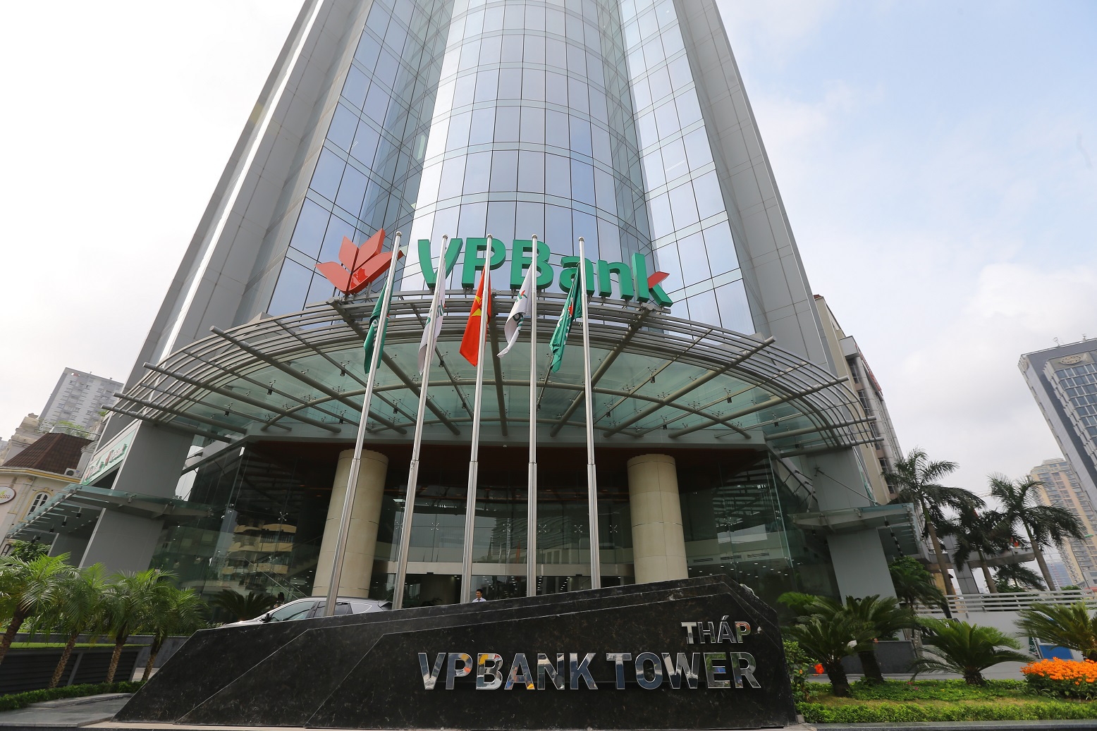 VPBank liên tiếp miễn nhiệm 2 phó Tổng giám đốc ngoại vpbank lien tiep mien nhiem 2 pho tong giam doc ngoai