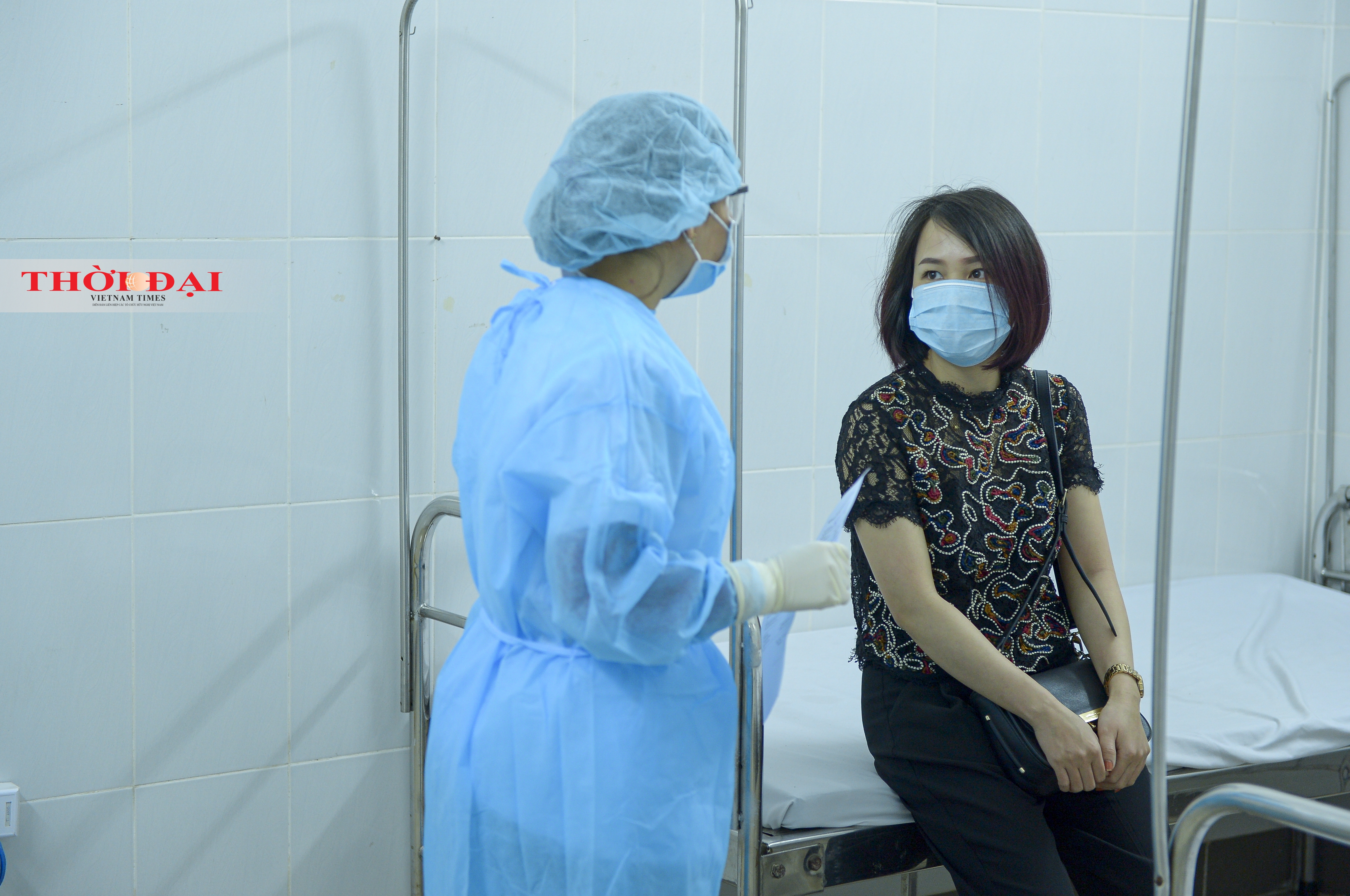 Chùm ảnh: Diễn tập tình huống phát hiện người nghi nhiễm COVID-19 tại Đông Anh chum anh dien tap tinh huong phat hien nguoi nghi nhiem covid 19 tai dong anh