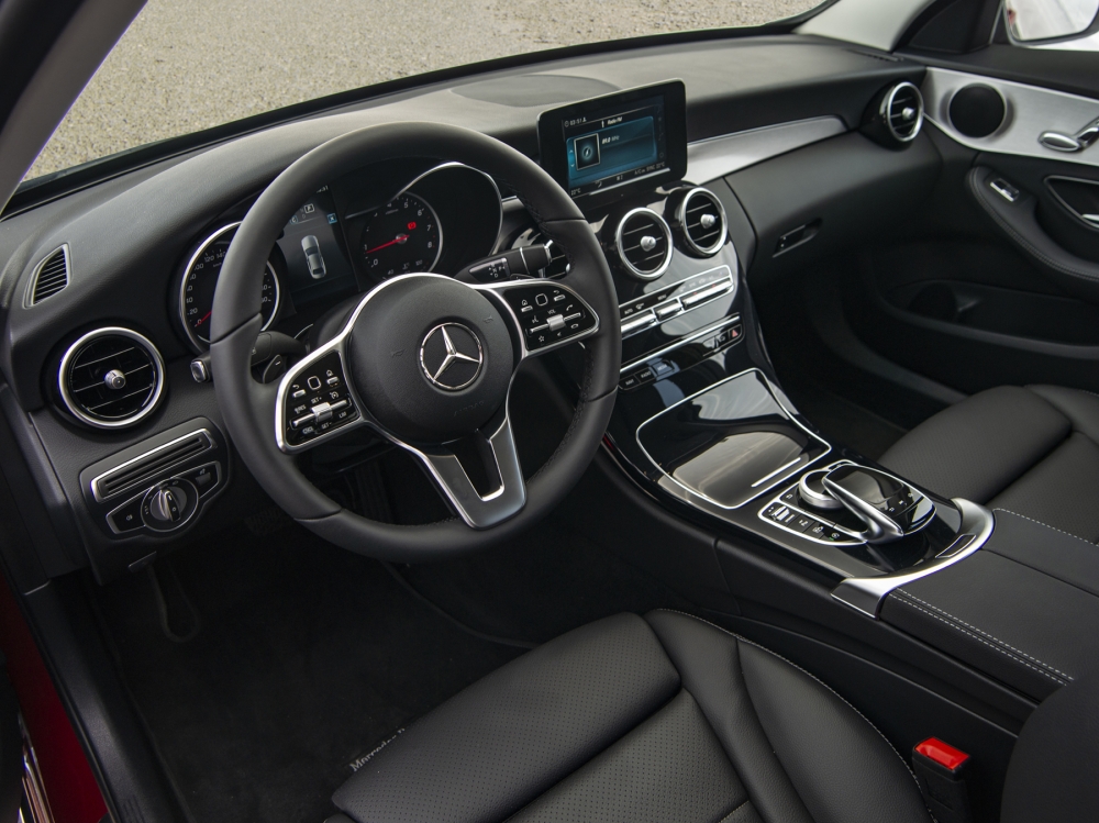 Mercedes-Benz 'chơi lớn' khi bổ sung C180 AMG Mercedes-Benz 'chơi lớn' khi bổ sung C180 AMG