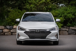 hyundai gioi thieu elantra va tucson 2019 gia tang tu 30 50 trieu