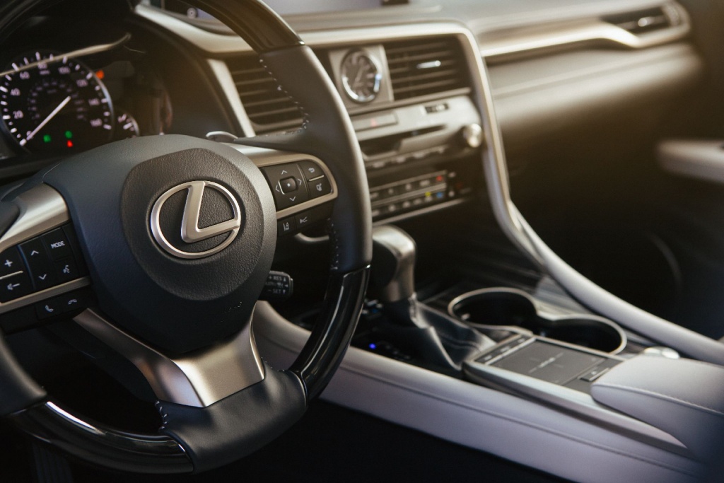 lexus he lo hinh anh va thong tin ve mau xe sang rx 2020
