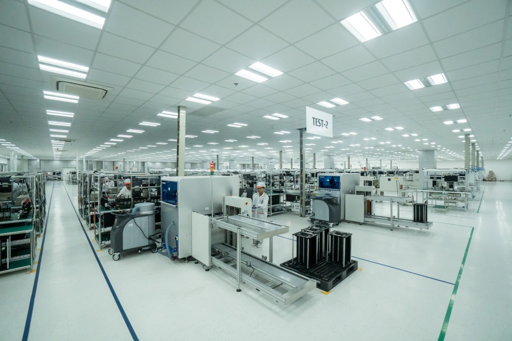 VinSmart cùng các đối tác Fujitsu và Qualcomm hợp tác phát triển điện thoại 5G vinsmart cung cac doi tac fujitsu va qualcomm hop tac phat trien dien thoai 5g