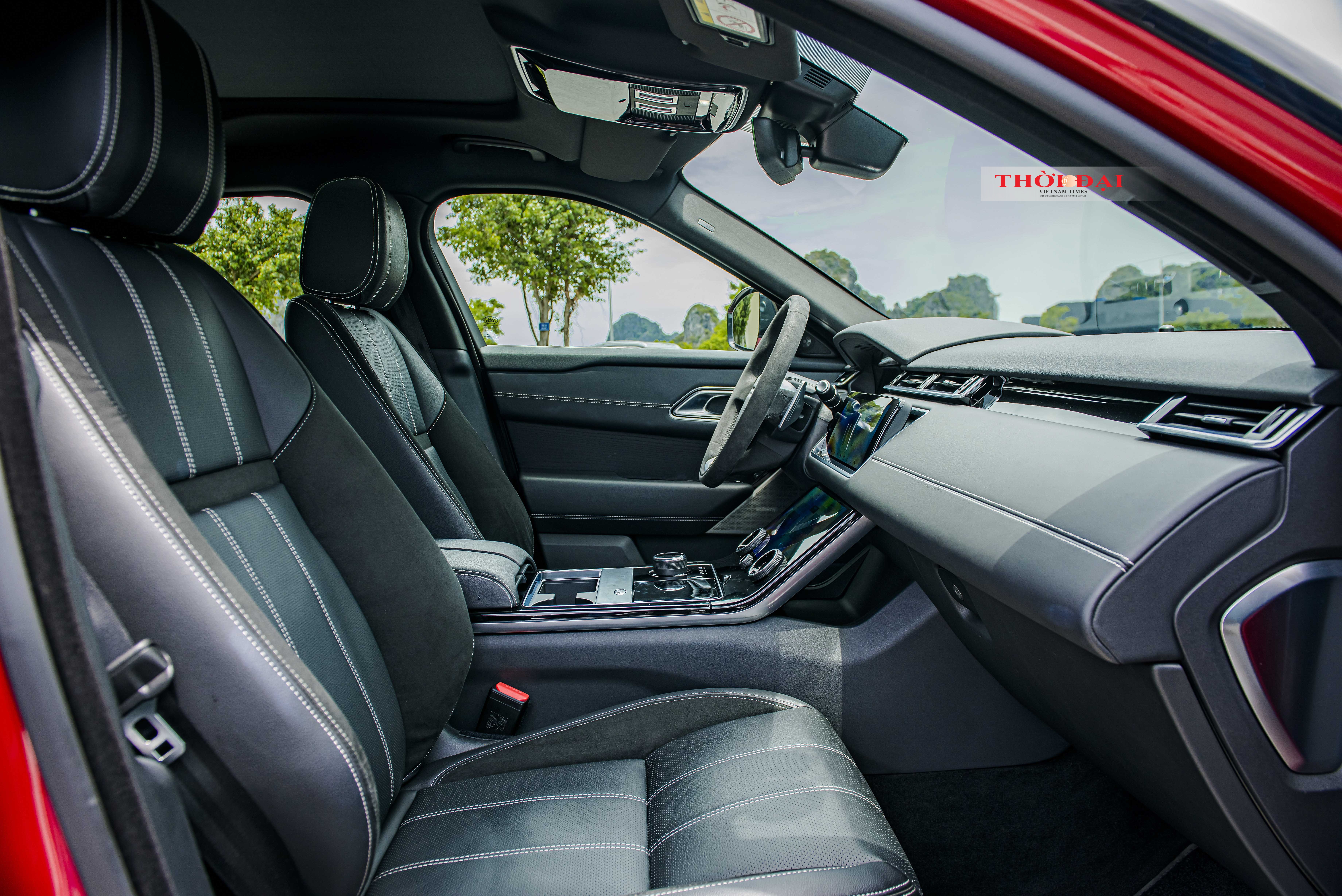 Ảnh: Chi tiết Range Rover Velar có giá hơn 5,4 tỷ đồng Ảnh: Chi tiết Range Rover Velar có giá hơn 5,4 tỷ đồng