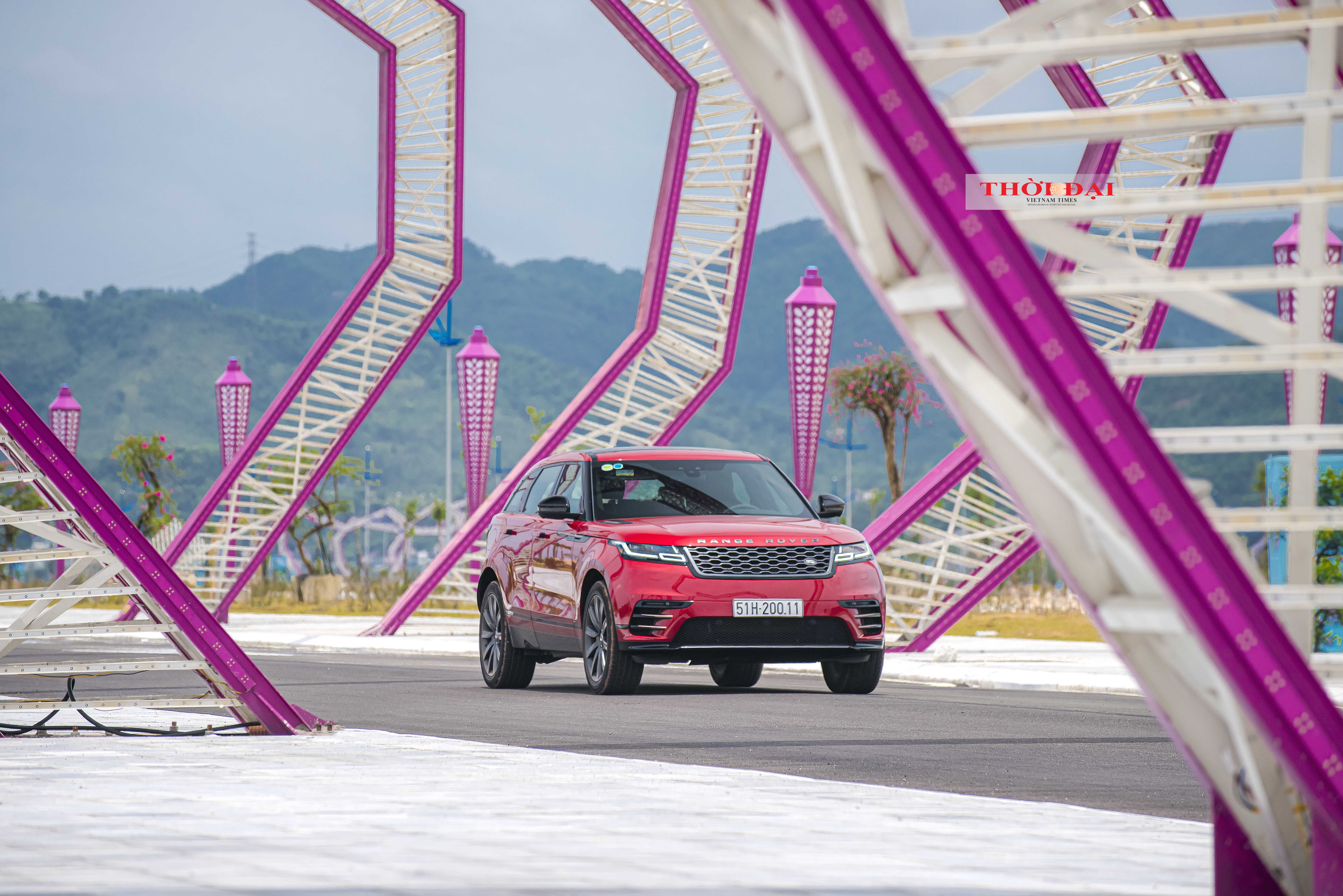 Ảnh: Chi tiết Range Rover Velar có giá hơn 5,4 tỷ đồng Ảnh: Chi tiết Range Rover Velar có giá hơn 5,4 tỷ đồng