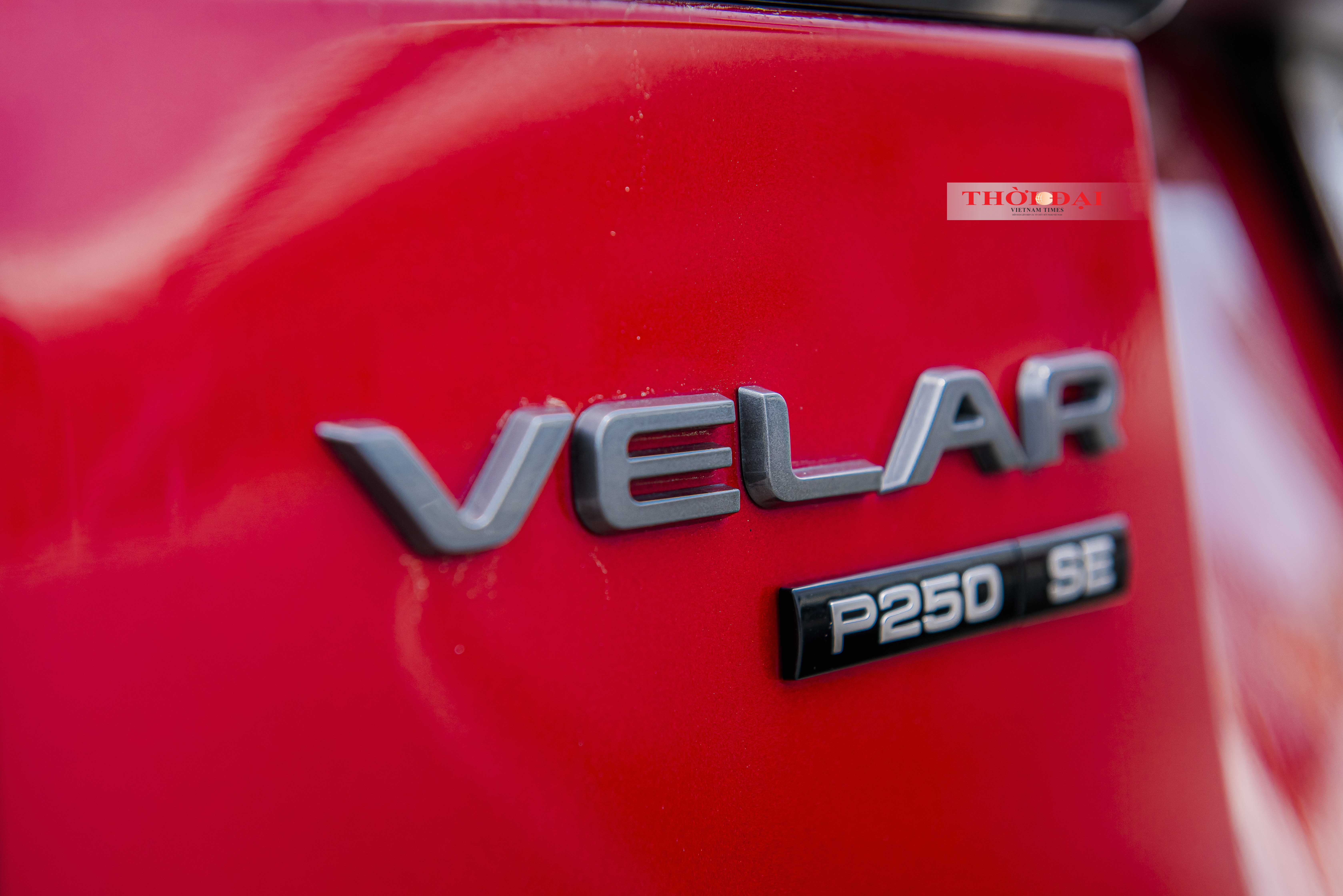 Ảnh: Chi tiết Range Rover Velar có giá hơn 5,4 tỷ đồng Ảnh: Chi tiết Range Rover Velar có giá hơn 5,4 tỷ đồng