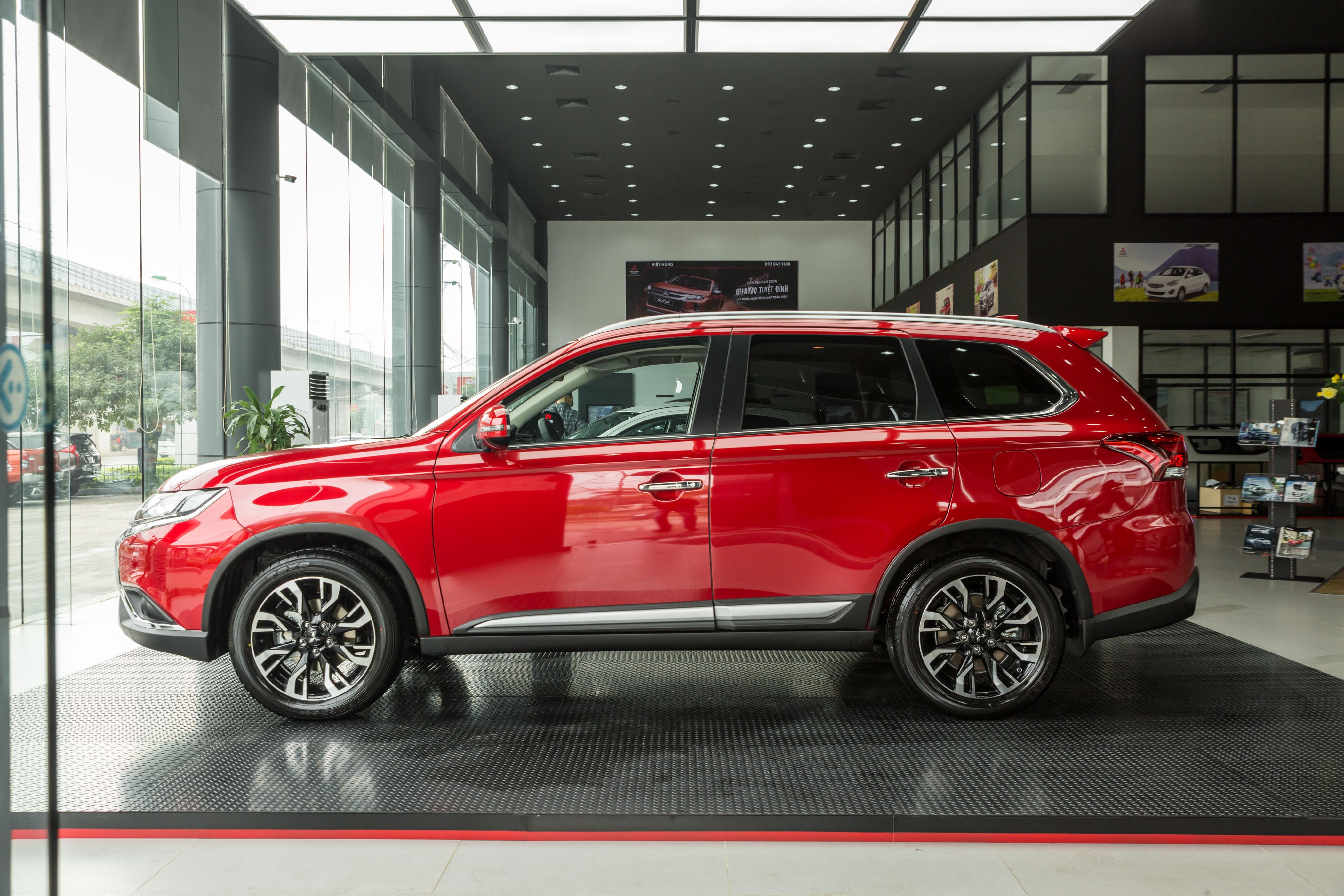 Ảnh chi tiết bản nâng cấp Mitsubishi Outlander 2020 vừa ra mắt